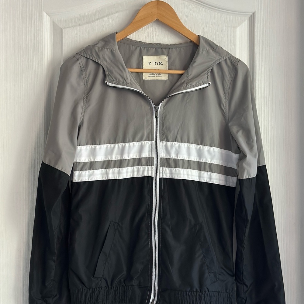 Zine Olivia Gray and Black Jacket